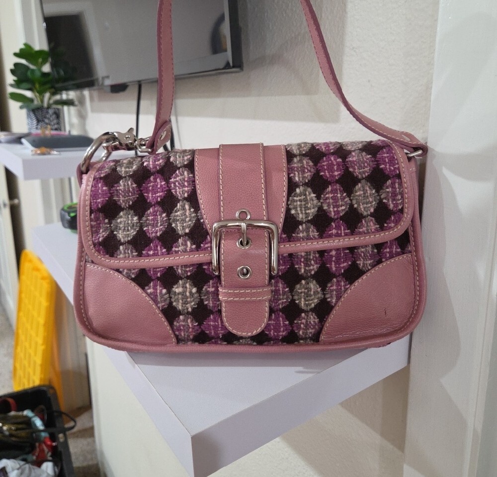 Isabella FIORE Women’s Pink Patterned Shoulder Bag - Picture 2 of 5